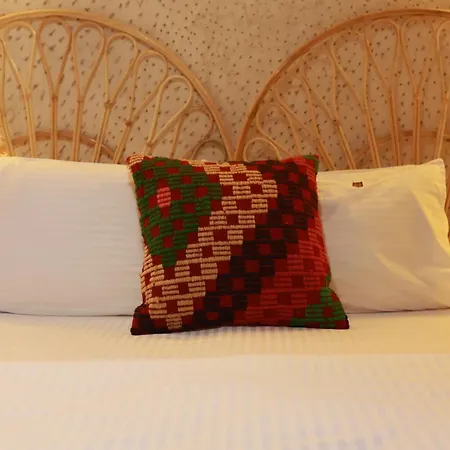 Mommy's Cave Hotel *