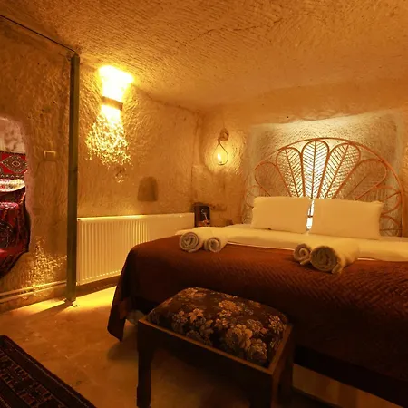 Mommy's Cave Hotel *